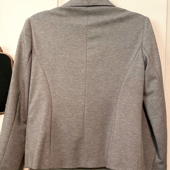 Cropped Jacket - Picture 2 of 4